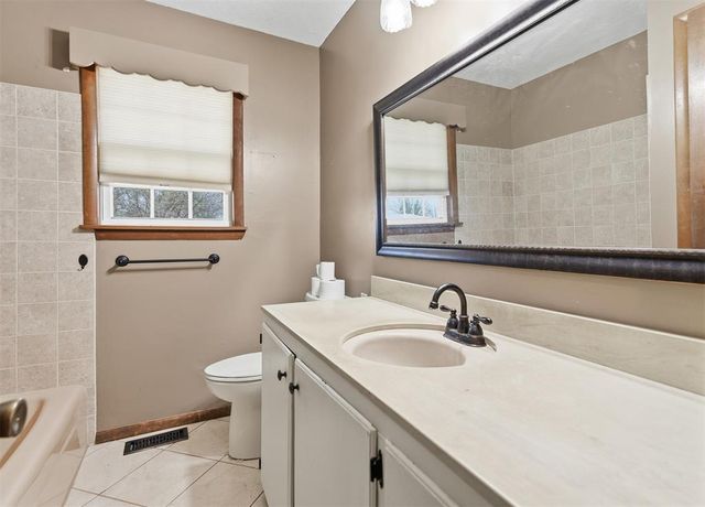 604 N Main Street, Elmore City, OK 73433