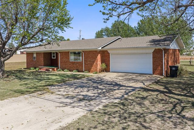 604 N Main Street, Elmore City, OK 73433