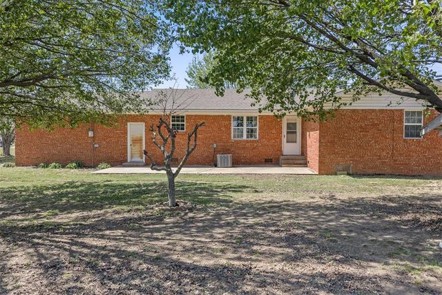 604 N Main Street, Elmore City, OK 73433