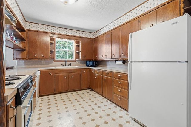 604 N Main Street, Elmore City, OK 73433