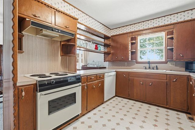 604 N Main Street, Elmore City, OK 73433