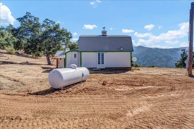 49229 Balch Park Road, Springville, CA 93265