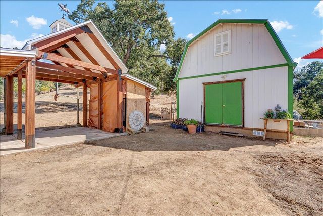 49229 Balch Park Road, Springville, CA 93265