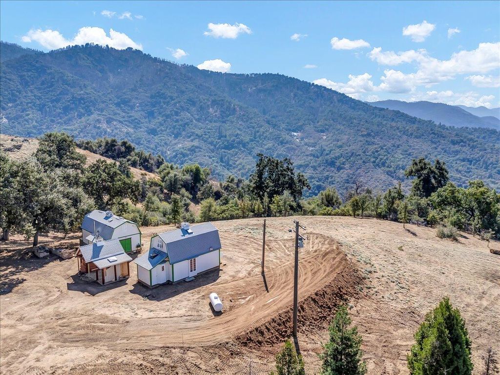 49229 Balch Park Road, Springville, CA 93265