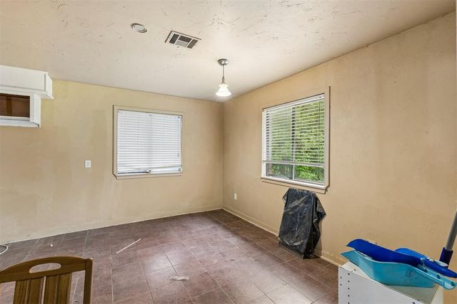 429 W Fairchild Drive, Midwest City, OK 73110