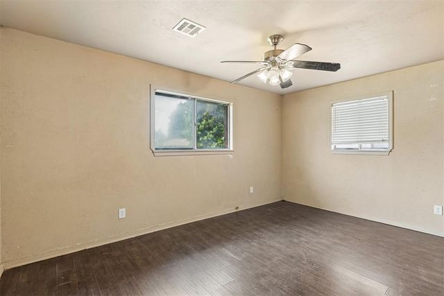 429 W Fairchild Drive, Midwest City, OK 73110