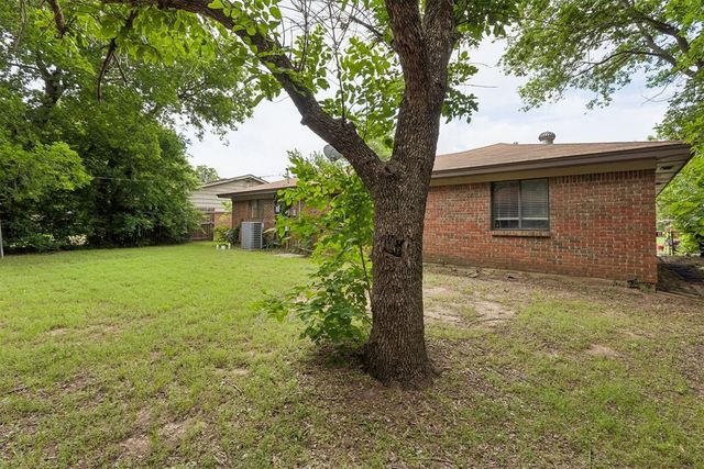429 W Fairchild Drive, Midwest City, OK 73110