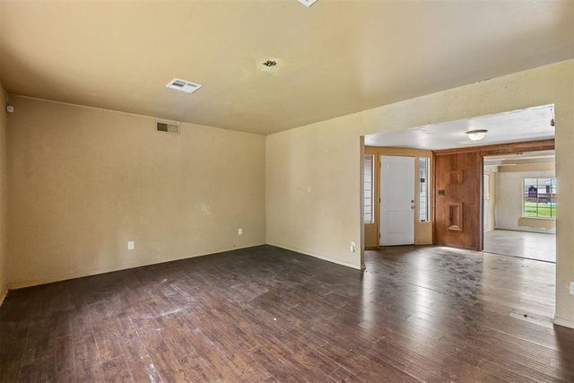429 W Fairchild Drive, Midwest City, OK 73110