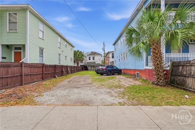 309 W 41st Street, Savannah, GA 31401