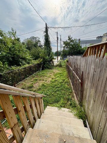 8 S PAYSON ST, Baltimore, MD 21223