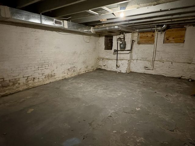 8 S PAYSON ST, Baltimore, MD 21223