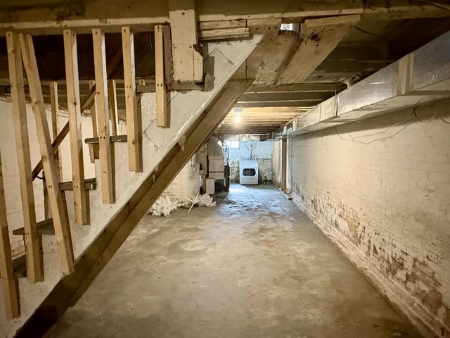 8 S PAYSON ST, Baltimore, MD 21223