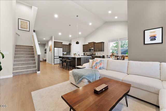 1516 Poppy Ridge Drive, Eagle Point, OR 97524