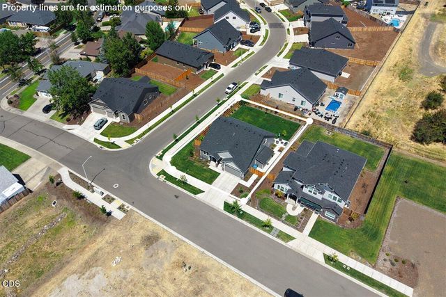 1516 Poppy Ridge Drive, Eagle Point, OR 97524