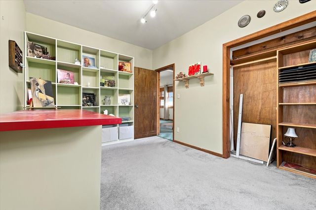 326 E 3rd Street S, Newton, IA 50208