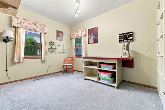326 E 3rd Street S, Newton, IA 50208