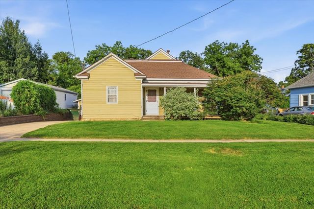 326 E 3rd Street S, Newton, IA 50208
