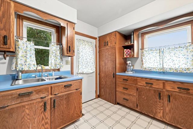 326 E 3rd Street S, Newton, IA 50208