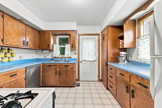 326 E 3rd Street S, Newton, IA 50208