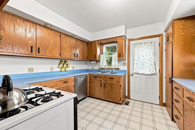 326 E 3rd Street S, Newton, IA 50208