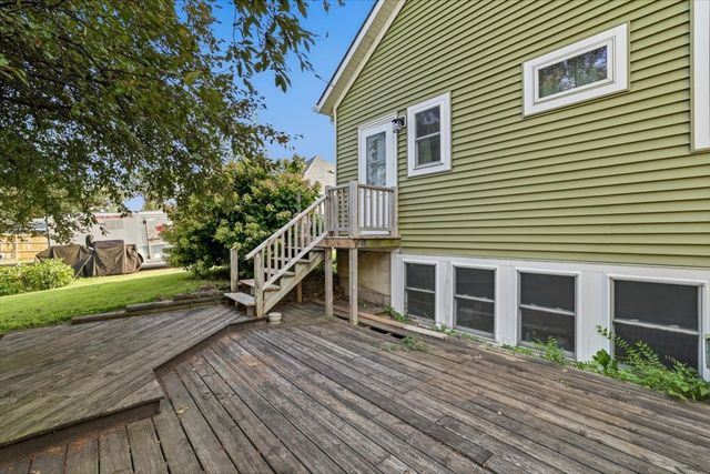 326 E 3rd Street S, Newton, IA 50208