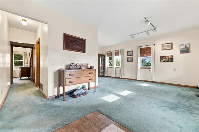 326 E 3rd Street S, Newton, IA 50208