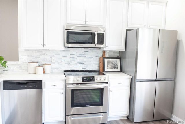 102 Edmund Place 7, Detroit, MI 48201