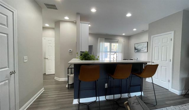 102 Edmund Place 7, Detroit, MI 48201