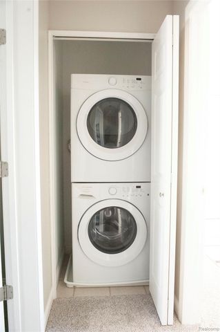 102 Edmund Place 7, Detroit, MI 48201