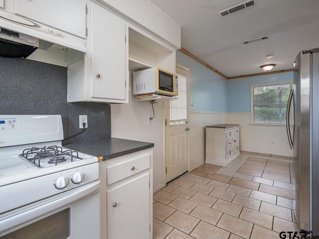 2722 McDonald Rd., Tyler, TX 75701