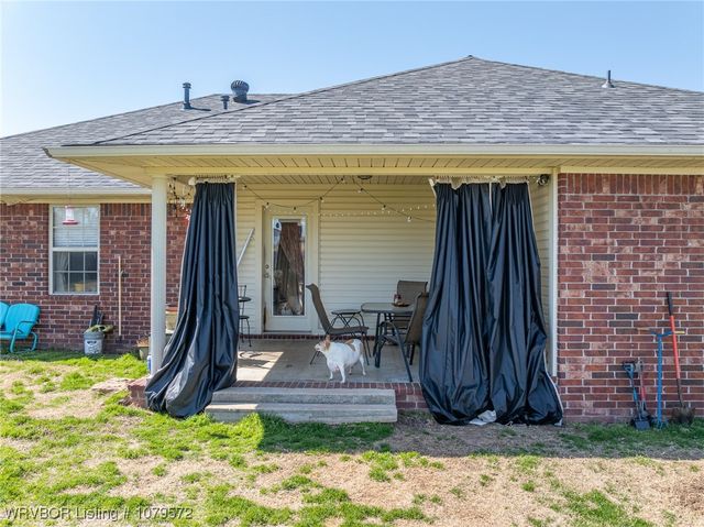 608 Laurel Way, Alma, AR 72921