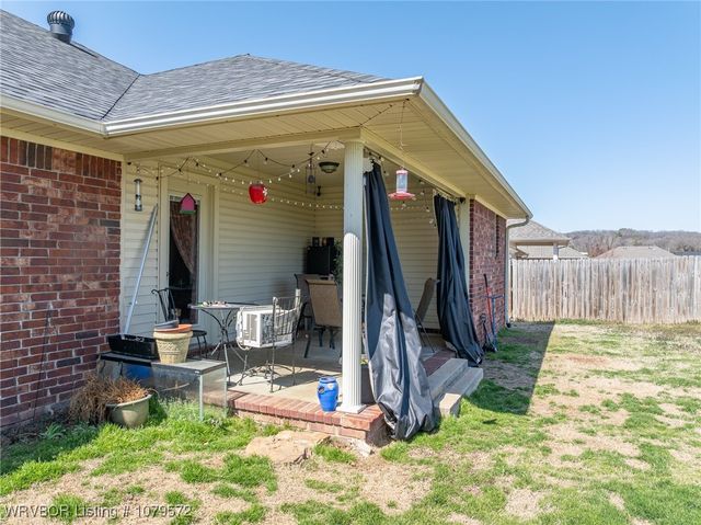 608 Laurel Way, Alma, AR 72921