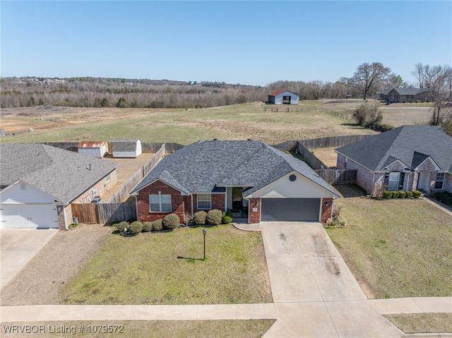 608 Laurel Way, Alma, AR 72921