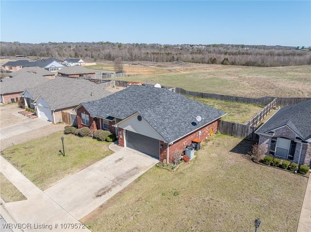 608 Laurel Way, Alma, AR 72921