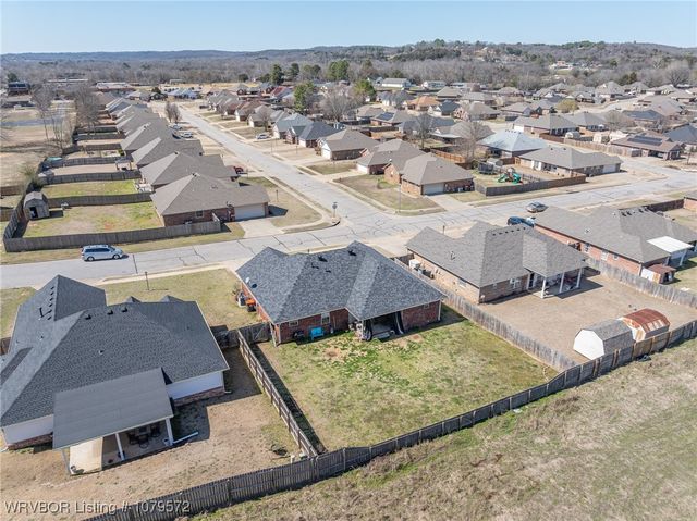 608 Laurel Way, Alma, AR 72921