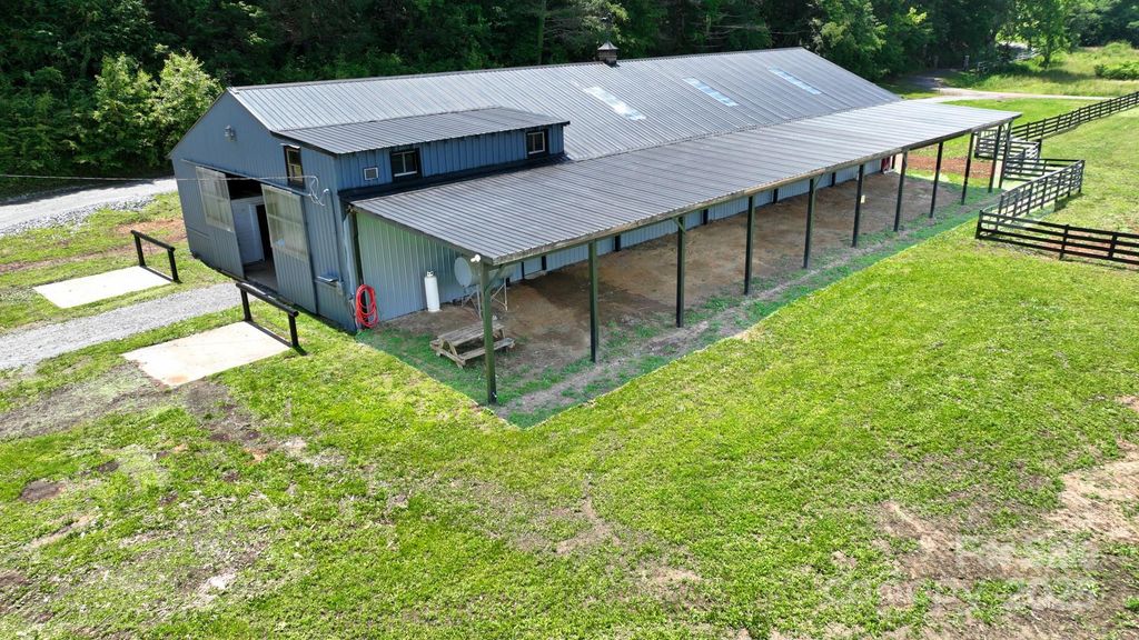2941 Roby Martin Road, Lenoir, NC 28645