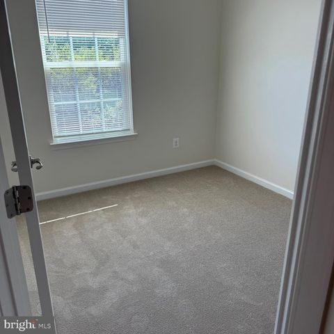 22851 CHESTNUT OAK TER, Sterling, VA 20166