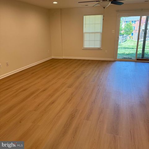 22851 CHESTNUT OAK TER, Sterling, VA 20166