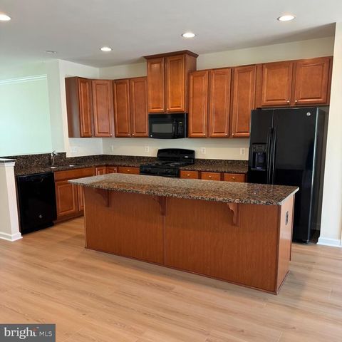 22851 CHESTNUT OAK TER, Sterling, VA 20166