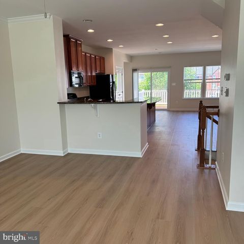 22851 CHESTNUT OAK TER, Sterling, VA 20166
