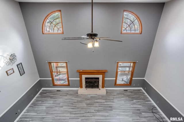 1901 Spring Garden Road, Marion, IL 62959