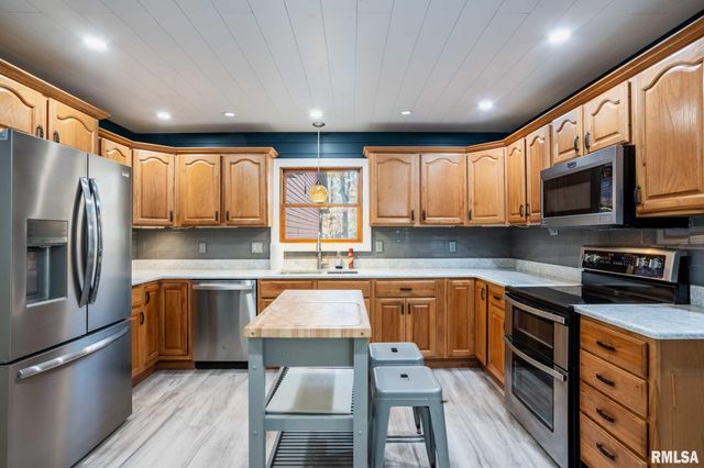 1901 Spring Garden Road, Marion, IL 62959