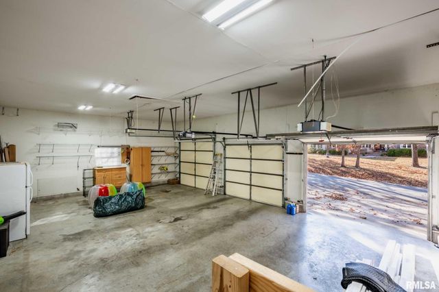 1901 Spring Garden Road, Marion, IL 62959