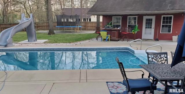 1901 Spring Garden Road, Marion, IL 62959