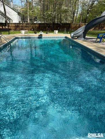 1901 Spring Garden Road, Marion, IL 62959