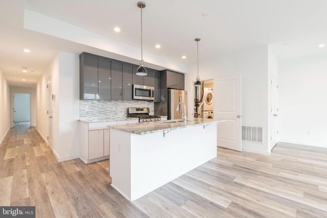 1528 N MARSHALL ST, Philadelphia, PA 19122