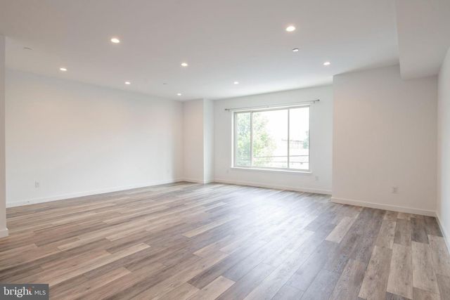1528 N MARSHALL ST, Philadelphia, PA 19122