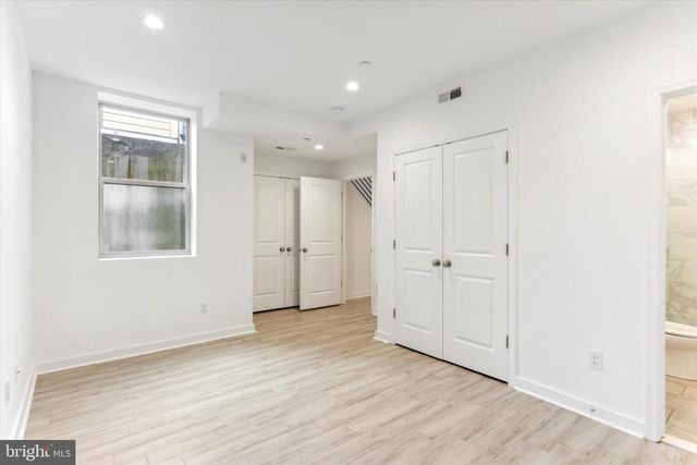 1528 N MARSHALL ST, Philadelphia, PA 19122