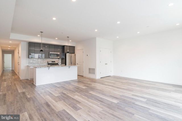 1528 N MARSHALL ST, Philadelphia, PA 19122