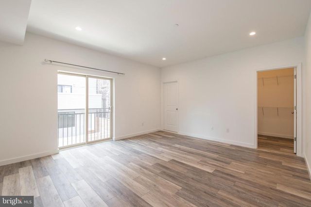 1528 N MARSHALL ST, Philadelphia, PA 19122